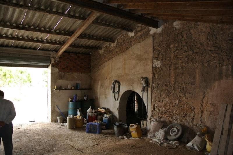 Ruin til salg i Pinoso - € 34.995 (Ref: 9105157)