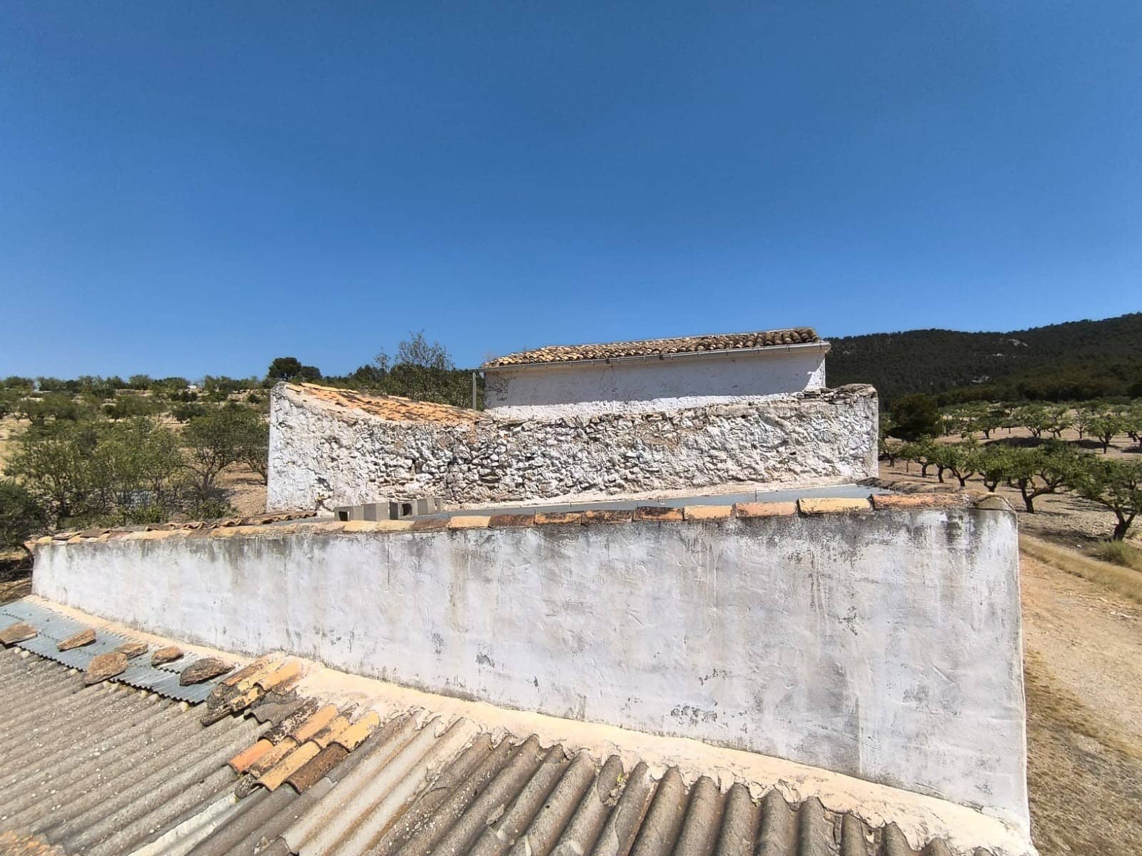 4 soveværelse Finca/Landehus til salg i Villena med garage - € 99.900 (Ref: 9118410)