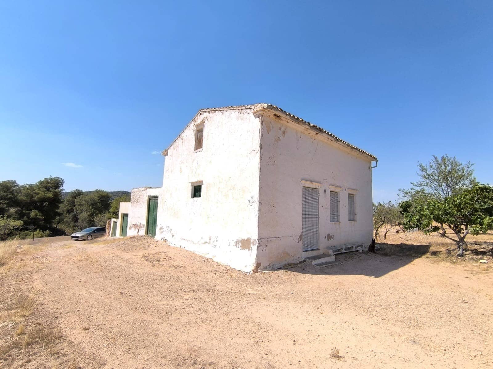4 soveværelse Finca/Landehus til salg i Villena med garage - € 99.900 (Ref: 9118410)