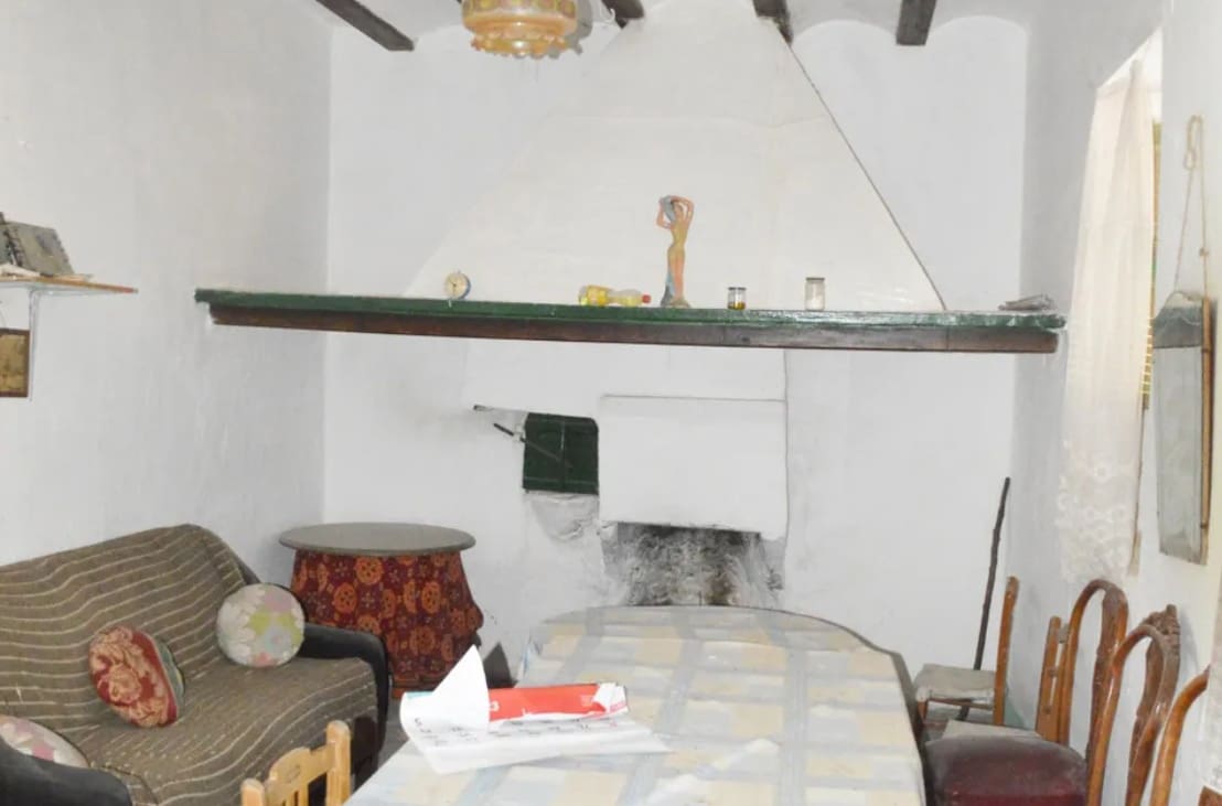 4 soverom Finca/Herregård til salgs i Villena med garasje - € 110 000 (Ref: 9118410)