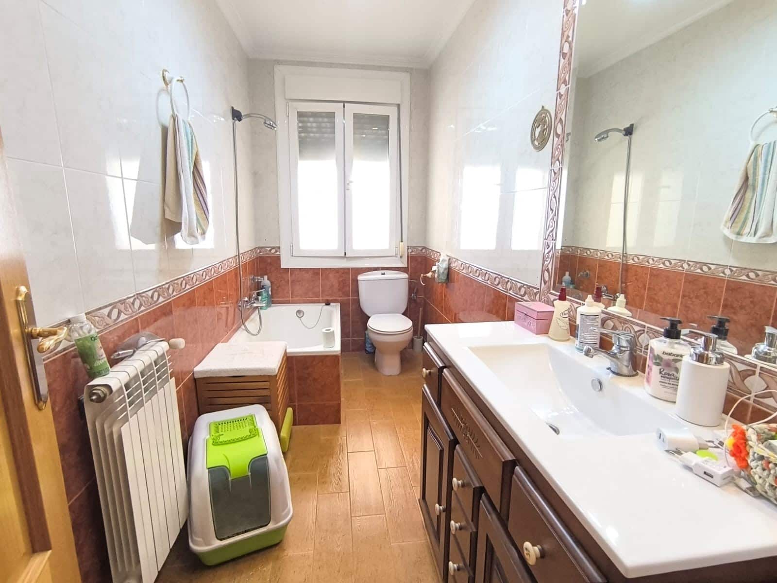 6 sypialnia Willa na sprzedaż w Yecla z basenem - 399 000 € (Ref: 9126192)