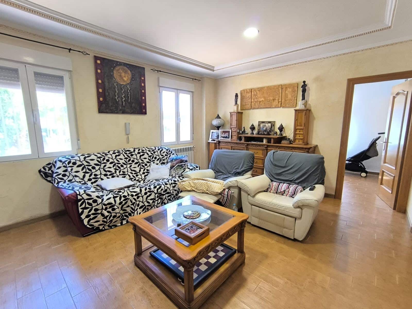 6 sypialnia Willa na sprzedaż w Yecla z basenem - 399 000 € (Ref: 9126192)