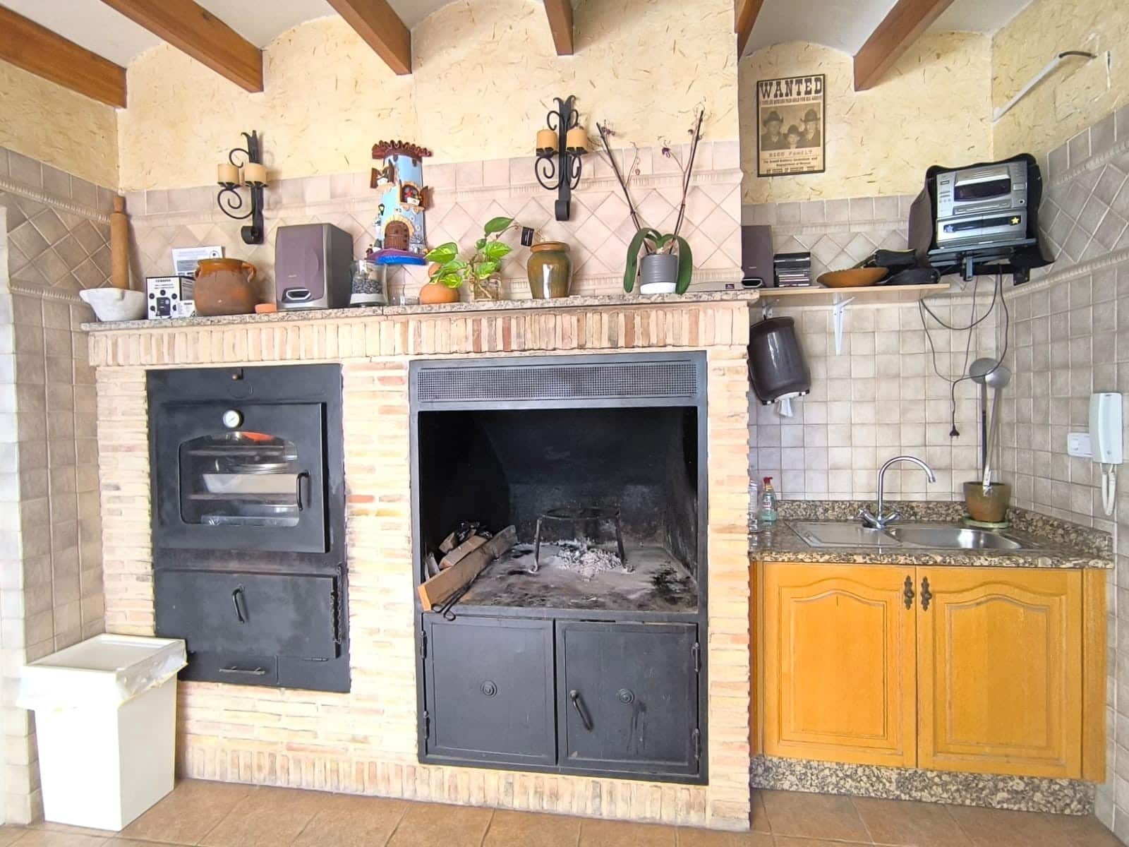 6 sypialnia Willa na sprzedaż w Yecla z basenem - 399 000 € (Ref: 9126192)