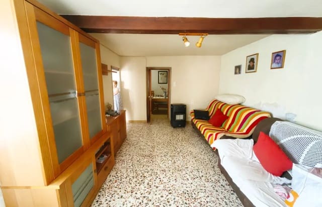 3 bedroom Townhouse for sale in Raspay, Yecla with garage - € 54,900 (Ref: 9131819)