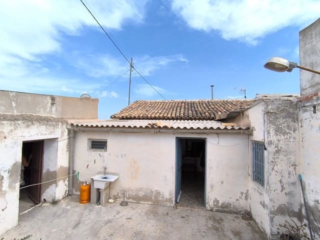 3 bedroom Townhouse for sale in Raspay, Yecla with garage - € 54,900 (Ref: 9131819)