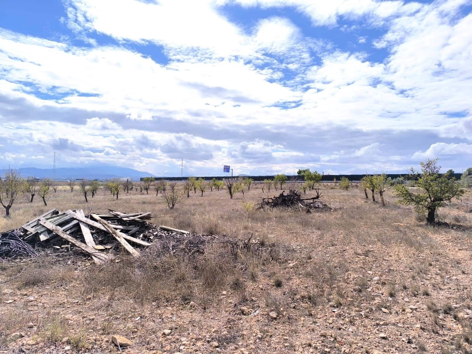 3 soveværelse Finca/Landehus til salg i Yecla med swimmingpool garage - € 195.000 (Ref: 9144650)