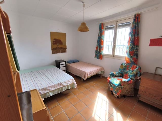 3 slaapkamer Finca/Landhuis te koop in Yecla met zwembad garage - € 195.000 (Ref: 9144650)
