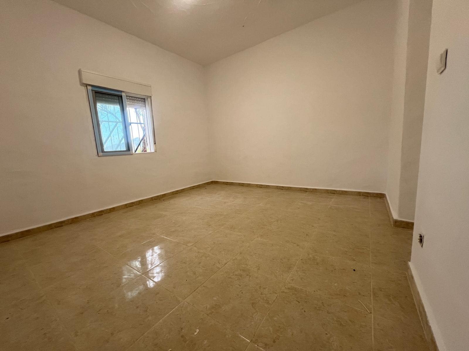 4 soveværelse Villa til salg i L'Alguena / Alguenya - € 235.000 (Ref: 9153017)