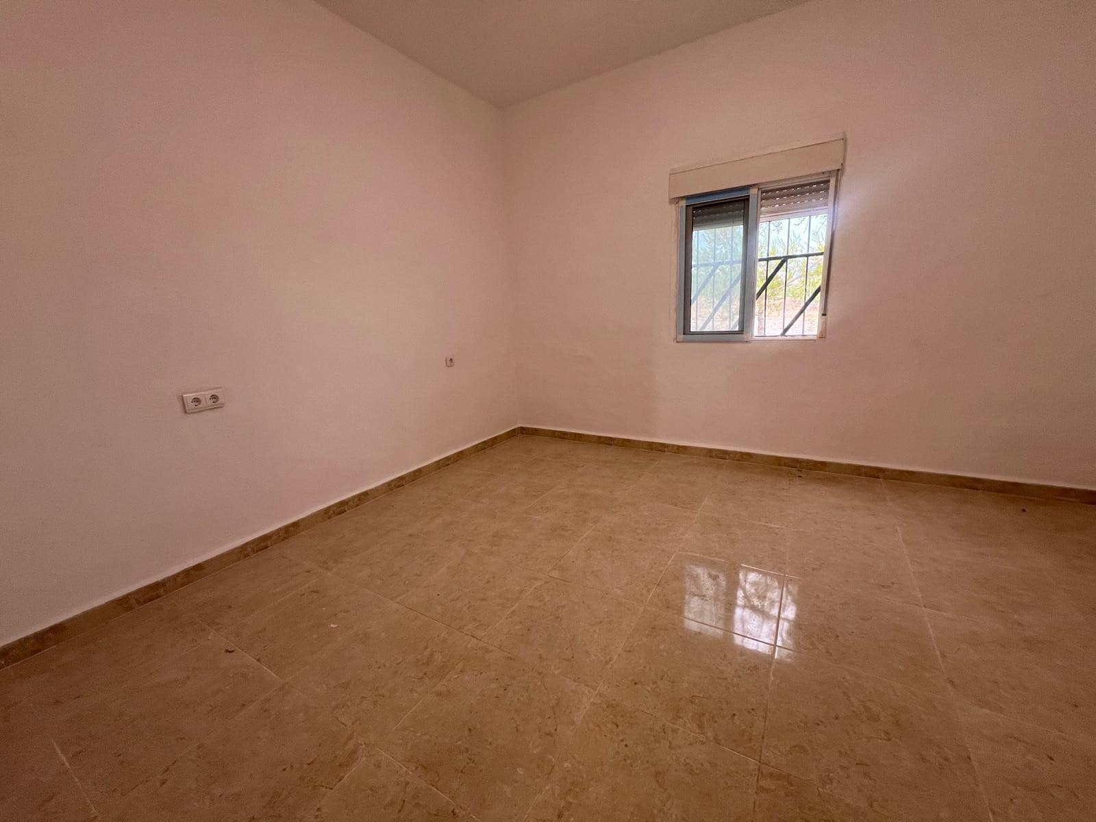 4 soveværelse Villa til salg i L'Alguena / Alguenya - € 235.000 (Ref: 9153017)