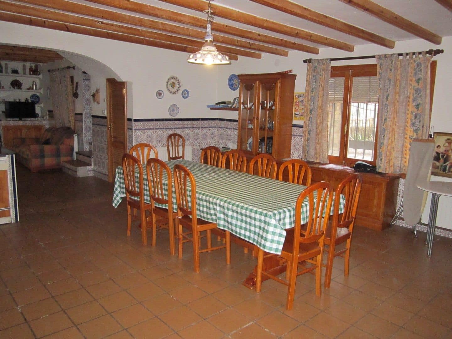 7 bedroom Villa for sale in Yecla with pool garage - € 250,000 (Ref: 9161892)
