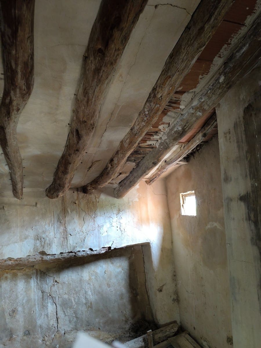 Finca/Country House for sale in Casas del Senor - € 65,000 (Ref: 9175657)