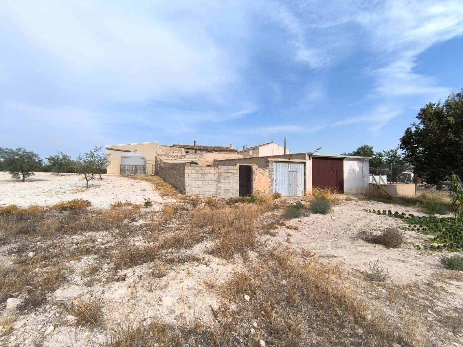 6 bedroom Finca/Country House for sale in Jumilla with garage - € 254,900 (Ref: 9180725)