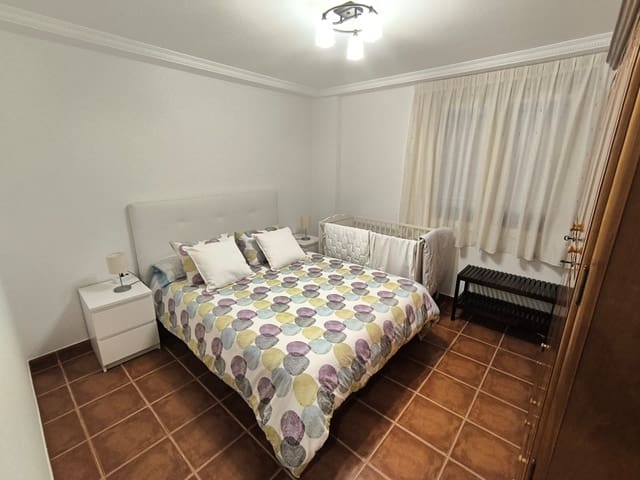 5 bedroom Villa for sale in Yecla with pool garage - € 480,000 (Ref: 9183203)