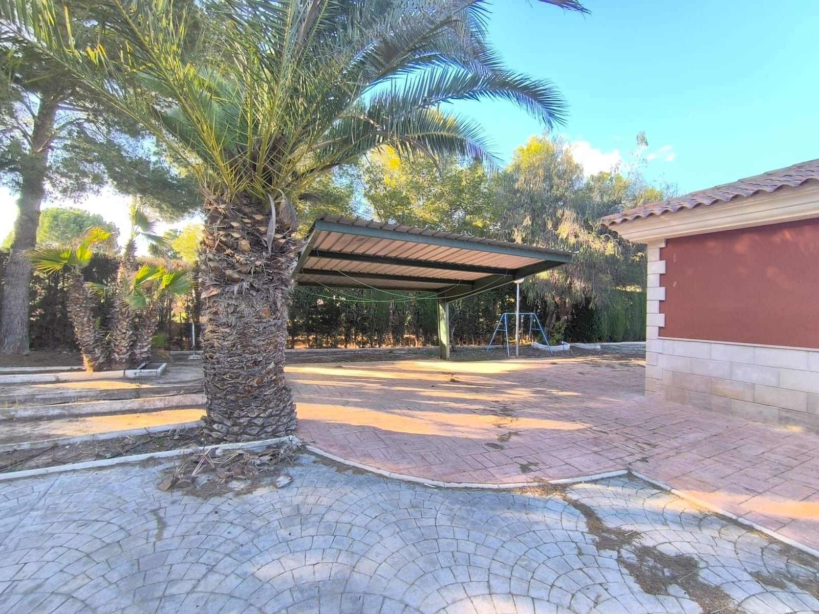 5 bedroom Villa for sale in Yecla with pool garage - € 480,000 (Ref: 9183203)