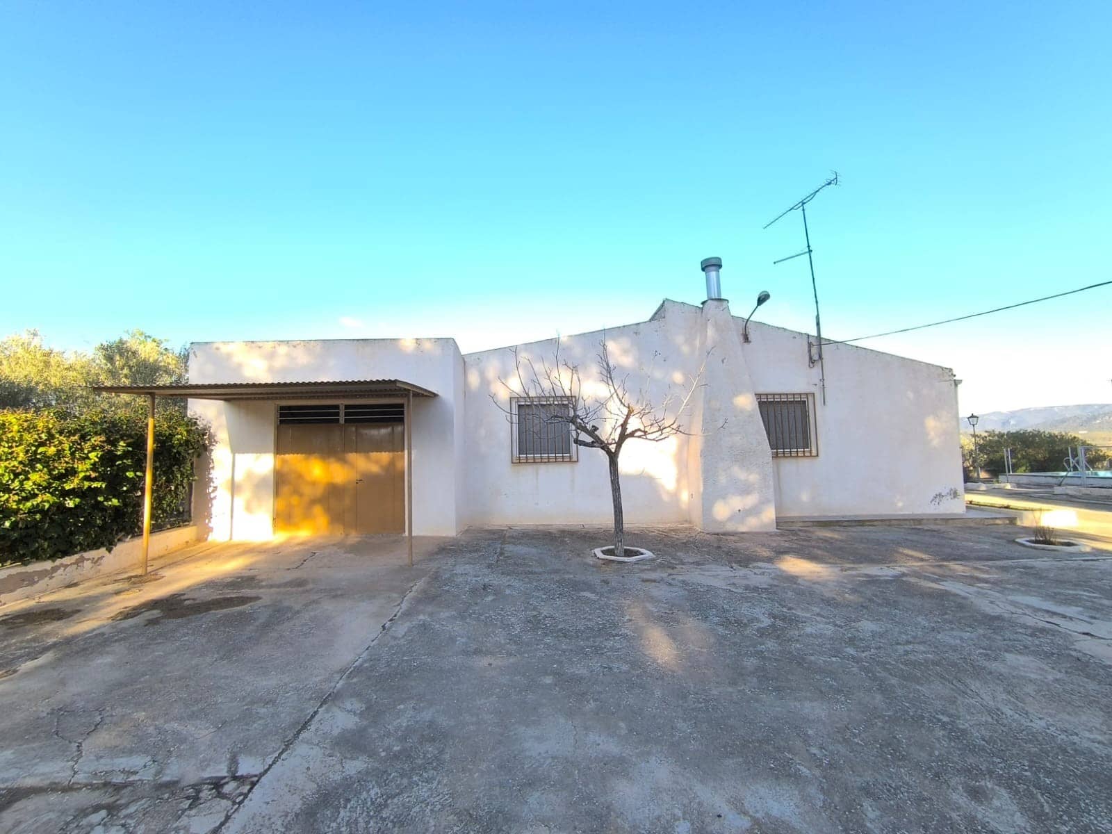 3 soveværelse Villa til salg i Yecla med swimmingpool - € 159.900 (Ref: 9183204)