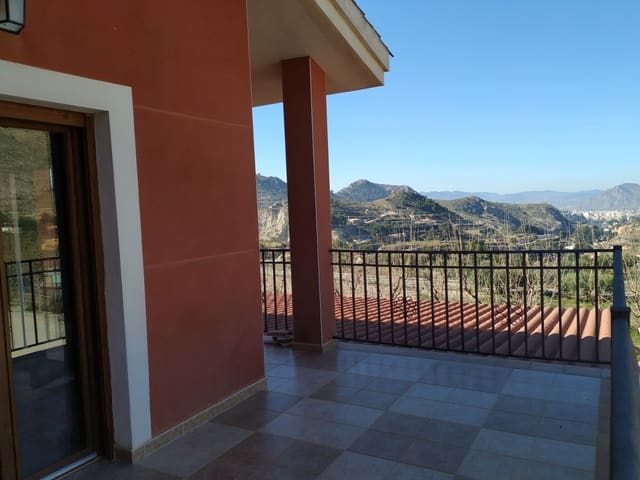 4 makuuhuone Huvila myytävänä paikassa Petrel / Petrer mukana uima-altaan 
autotalli - 479 995 € (Ref: 9194722)