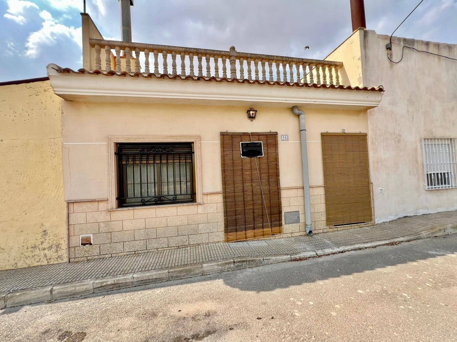 3 bedroom Townhouse for sale in Pinoso - € 137,800 (Ref: 9197082)