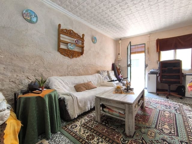 5 bedroom Finca/Country House for sale in Pinoso with garage - € 129,990 (Ref: 9207341)