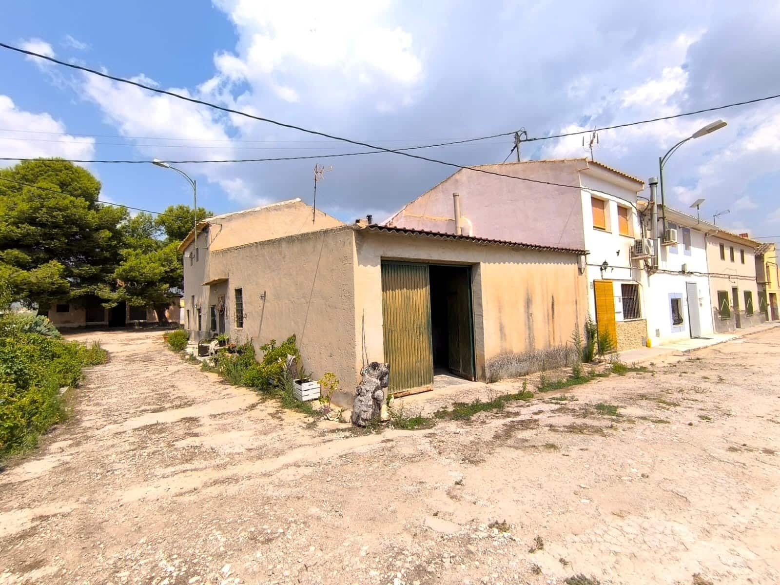 5 slaapkamer Finca/Landhuis te koop in Pinoso met garage - € 129.990 (Ref: 9207341)