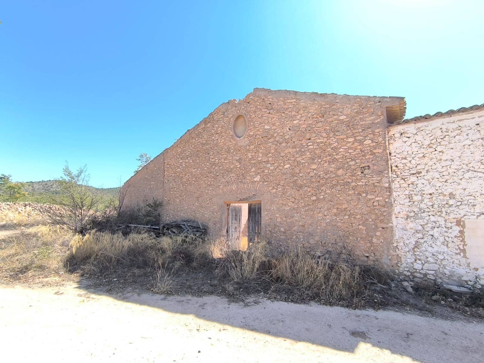 2 chambre Finca/Maison de Campagne à vendre à Yecla avec garage - 79 990 € (Ref: 9207970)