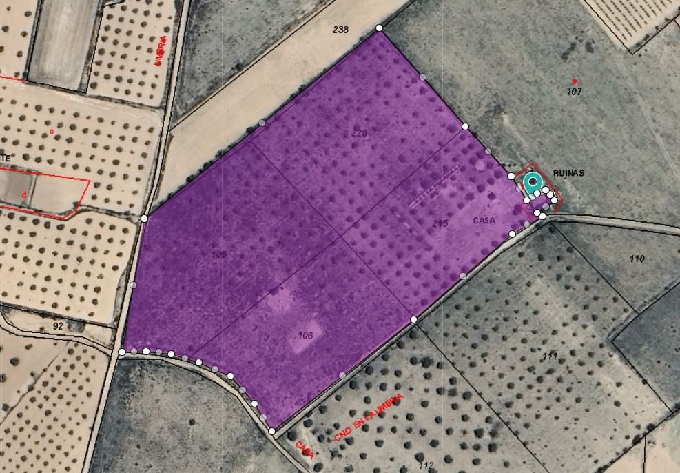 Grunde uden byggetilladelser til salg i Yecla - € 39.995 (Ref: 9216942)