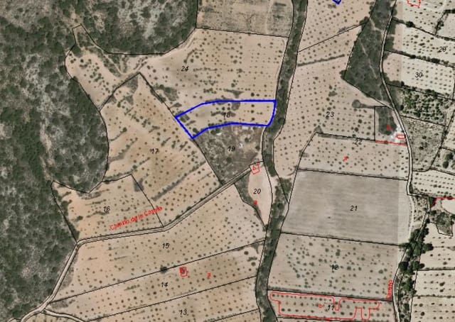 Grunde uden byggetilladelser til salg i Pinoso - € 9.990 (Ref: 9216944)