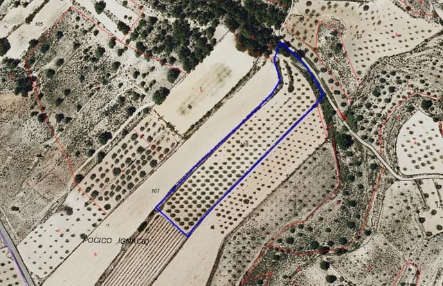 Mark till salu i Monóvar / Monóver - 23 990 € (Ref: 9226019)