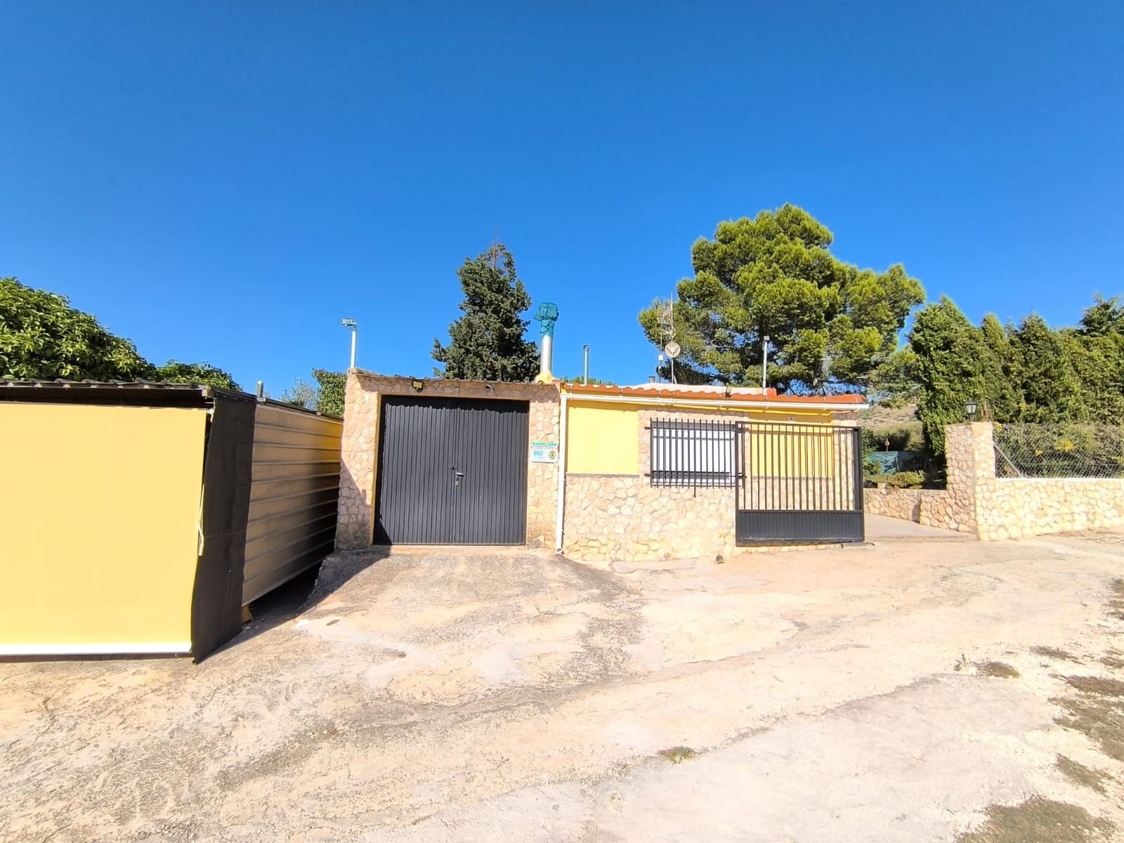 3 chambre Villa/Maison à vendre à Yecla avec piscine garage - 158 000 € (Ref: 9245670)