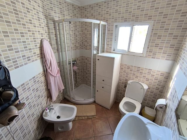 3 chambre Villa/Maison à vendre à Yecla avec piscine garage - 158 000 € (Ref: 9245670)