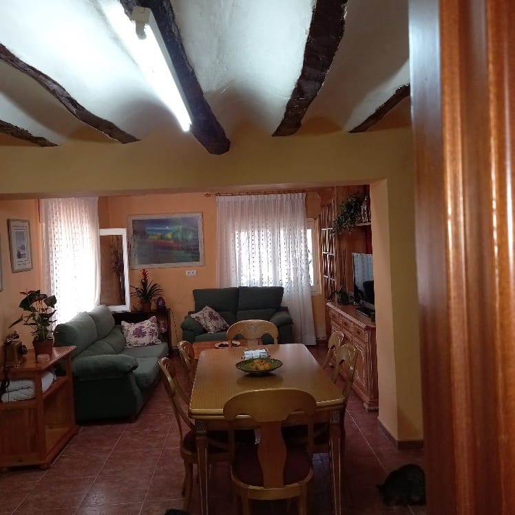 6 bedroom Villa for sale in Monovar / Monover with pool garage - € 250,000 (Ref: 9255826)