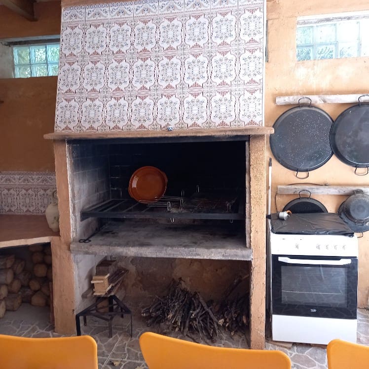 6 bedroom Villa for sale in Monovar / Monover with pool garage - € 250,000 (Ref: 9255826)