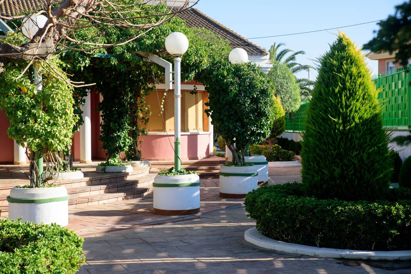 Chalet de 6 habitaciones en Caudete en venta con garaje - 499.000 € (Ref: 9293934)