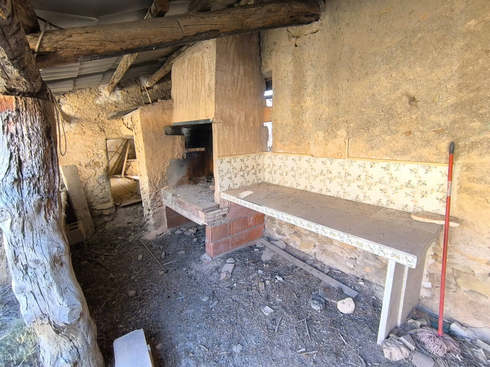 4 soverom Finca/Herregård til salgs i Caudete med svømmebasseng garasje - € 160 000 (Ref: 9301779)