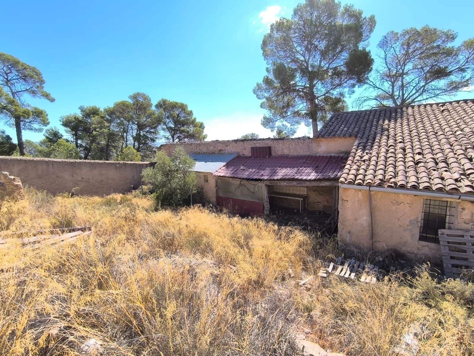 4 soverom Finca/Herregård til salgs i Caudete med svømmebasseng garasje - € 160 000 (Ref: 9301779)