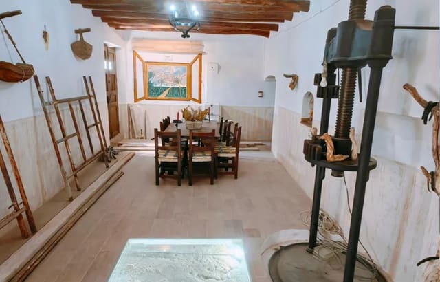 6 chambre Finca/Maison de Campagne à vendre à Yecla avec garage - 159 000 € (Ref: 9302813)