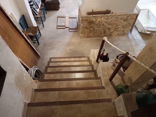 6 chambre Finca/Maison de Campagne à vendre à Yecla avec garage - 159 000 € (Ref: 9302813)