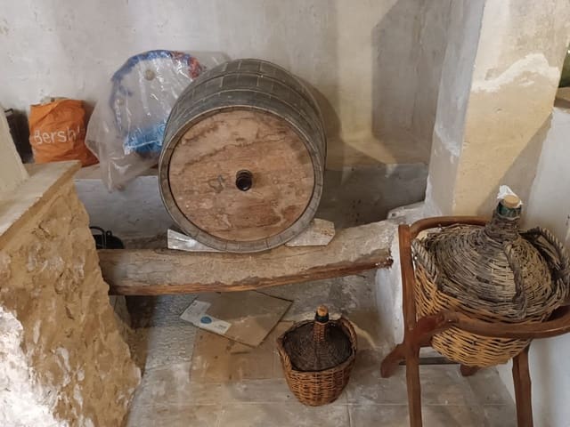 6 chambre Finca/Maison de Campagne à vendre à Yecla avec garage - 159 000 € (Ref: 9302813)