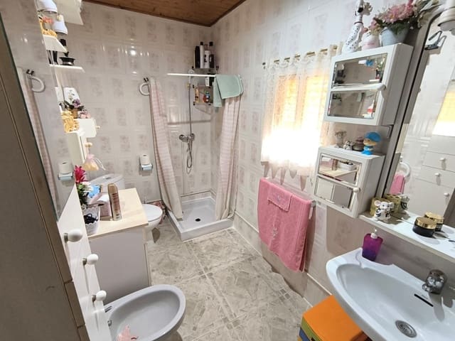 3 soveværelse Finca/Landehus til salg i Yecla med swimmingpool - € 139.000 (Ref: 9312125)