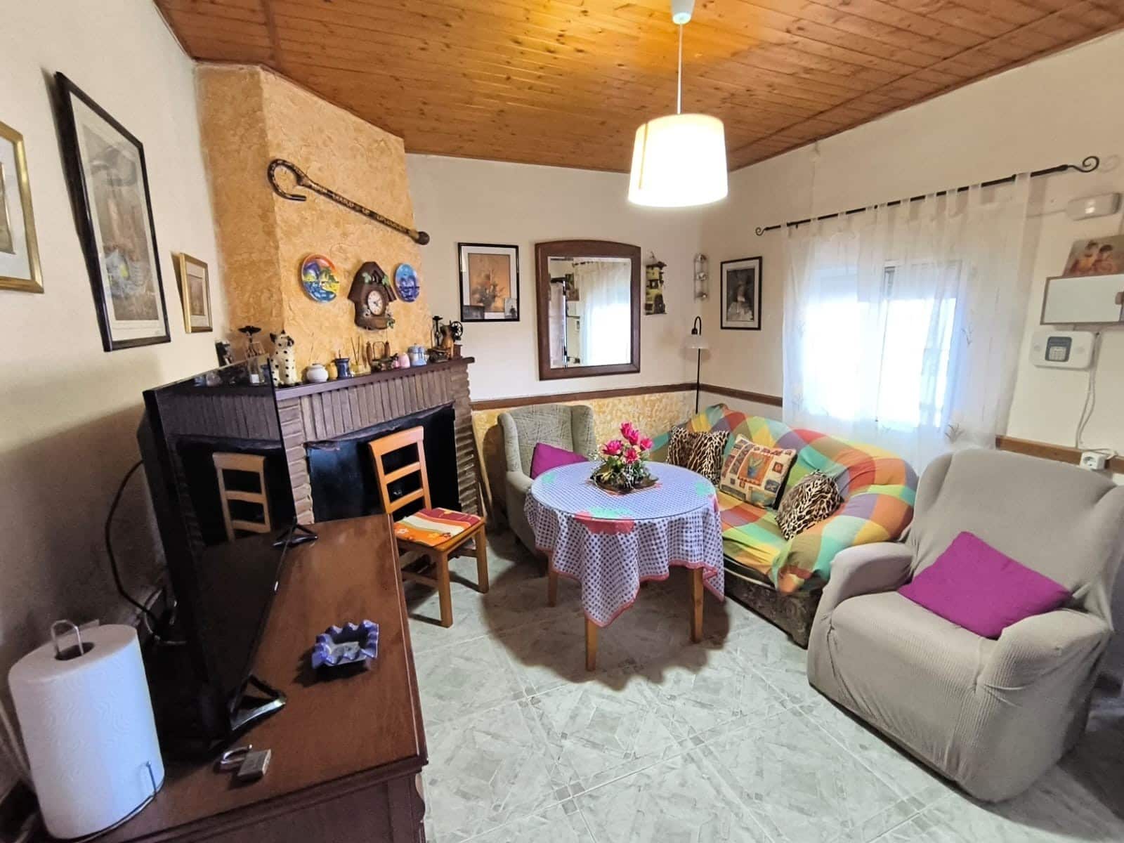 3 soveværelse Finca/Landehus til salg i Yecla med swimmingpool - € 139.000 (Ref: 9312125)