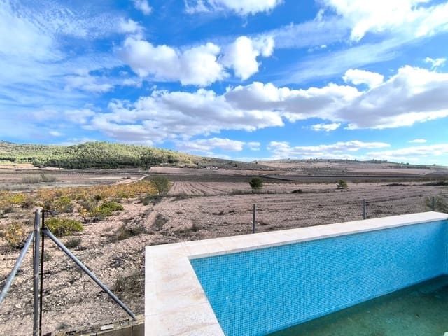 3 soveværelse Finca/Landehus til salg i Yecla med swimmingpool - € 139.000 (Ref: 9312125)