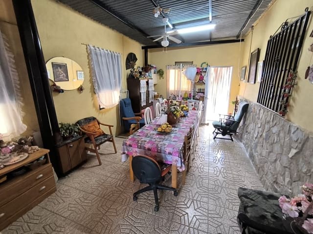 3 soveværelse Finca/Landehus til salg i Yecla med swimmingpool - € 139.000 (Ref: 9312125)