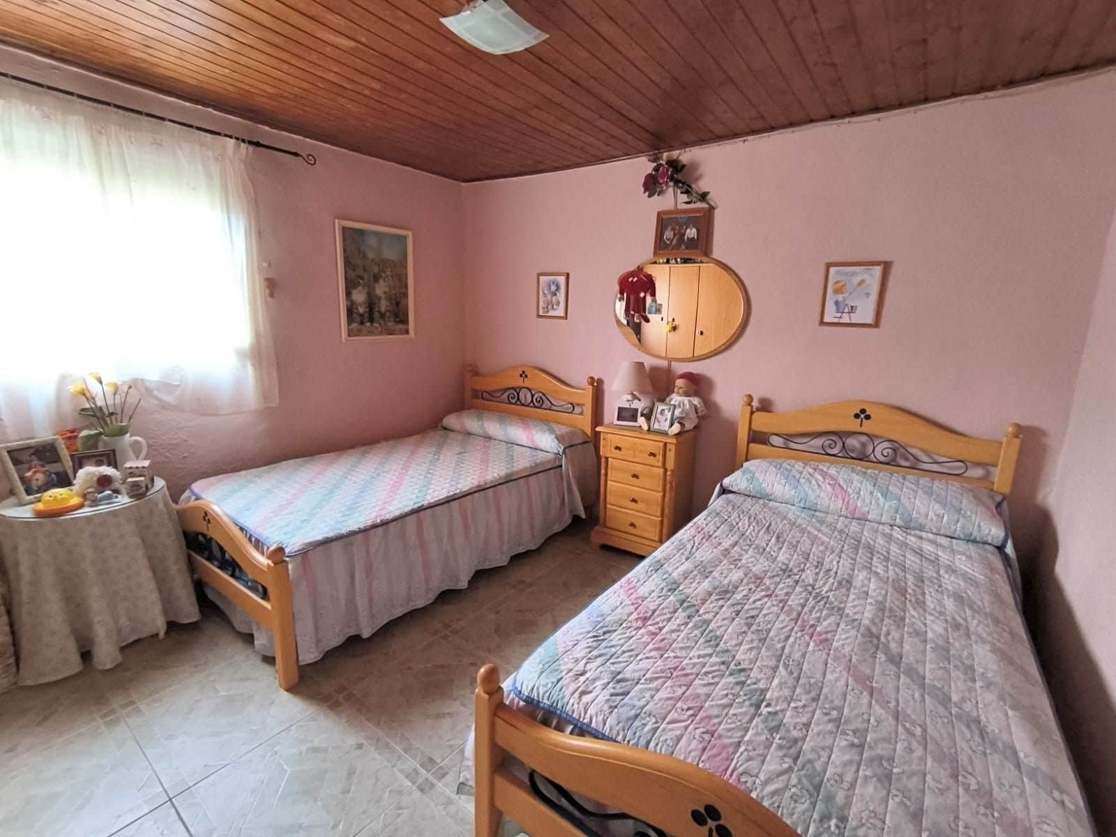 3 bedroom Finca/Country House for sale in Yecla with pool garage - € 139,000 (Ref: 9312125)
