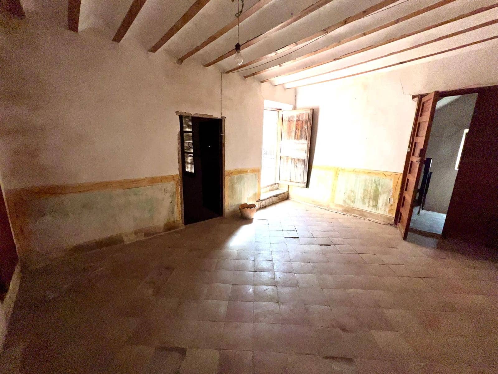 Casa de 8 habitaciones en Pinoso en venta - 175.000 € (Ref: 9325732)
