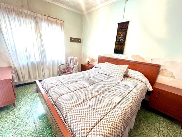Casa de 6 habitaciones en Pinoso en venta - 346.500 € (Ref: 9331722)