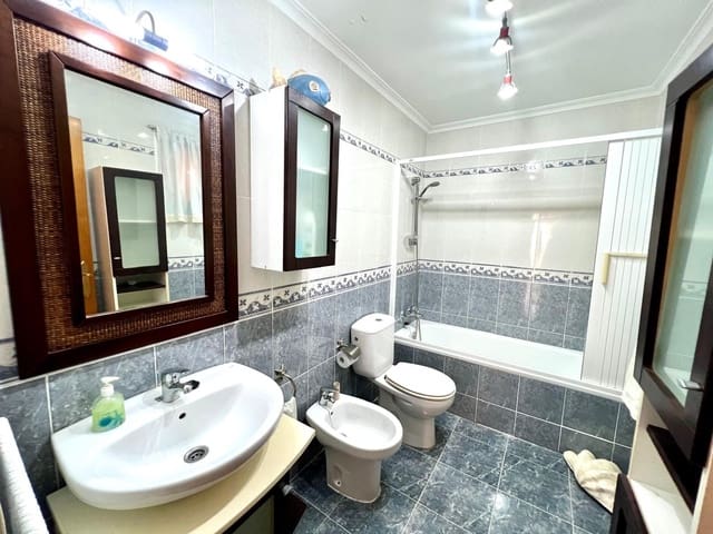 3 slaapkamer Huis te koop in Pinoso met garage - € 192.500 (Ref: 9369075)