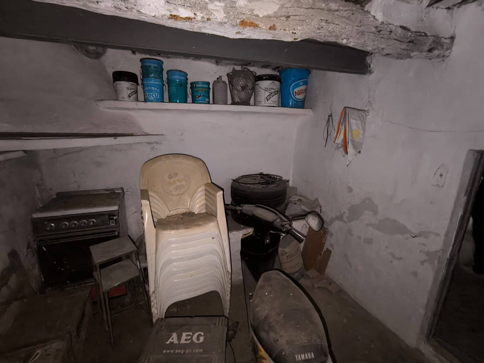 14 bedroom Finca/Country House for sale in Villena with pool - € 180,000 (Ref: 9371492)