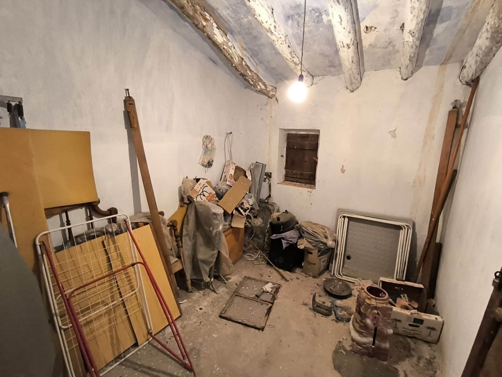 14 bedroom Finca/Country House for sale in Villena with pool - € 180,000 (Ref: 9371492)