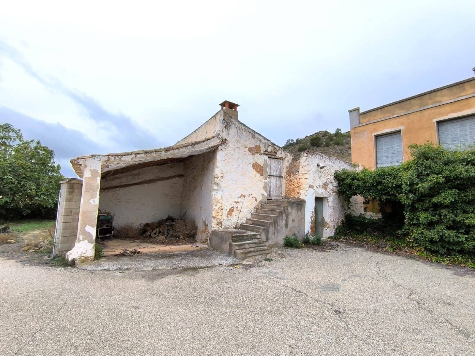 14 bedroom Finca/Country House for sale in Villena with pool - € 135,000 (Ref: 9371492)