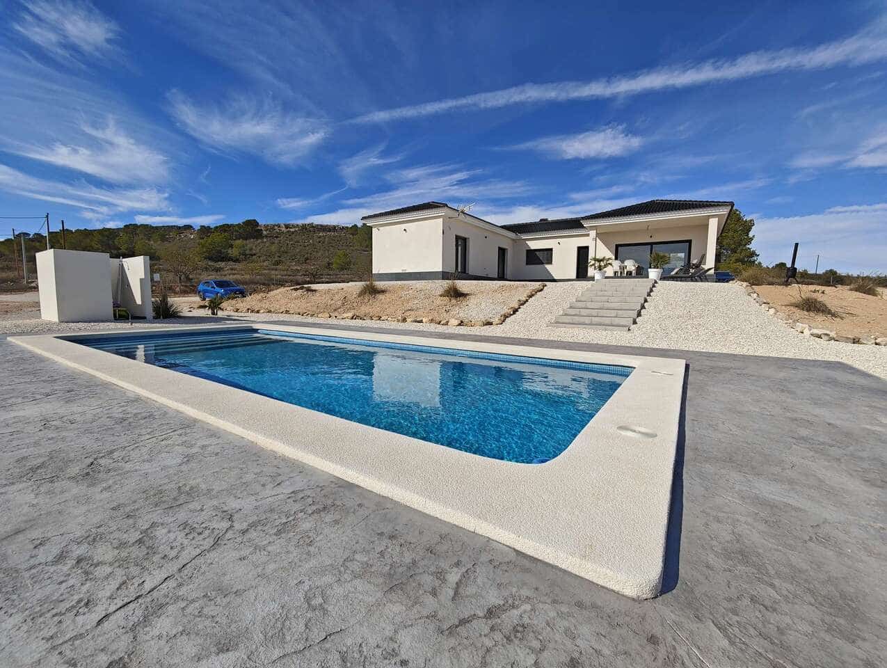 4 bedroom Villa for sale in Pinoso - € 549,995 (Ref: 9379712)