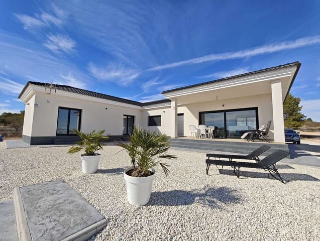4 bedroom Villa for sale in Pinoso - € 549,995 (Ref: 9379712)